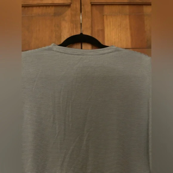 Free Fly Men’s Sz M Blue Striped Golf Short Sleeve Shirt Top - Picture 13 of 15